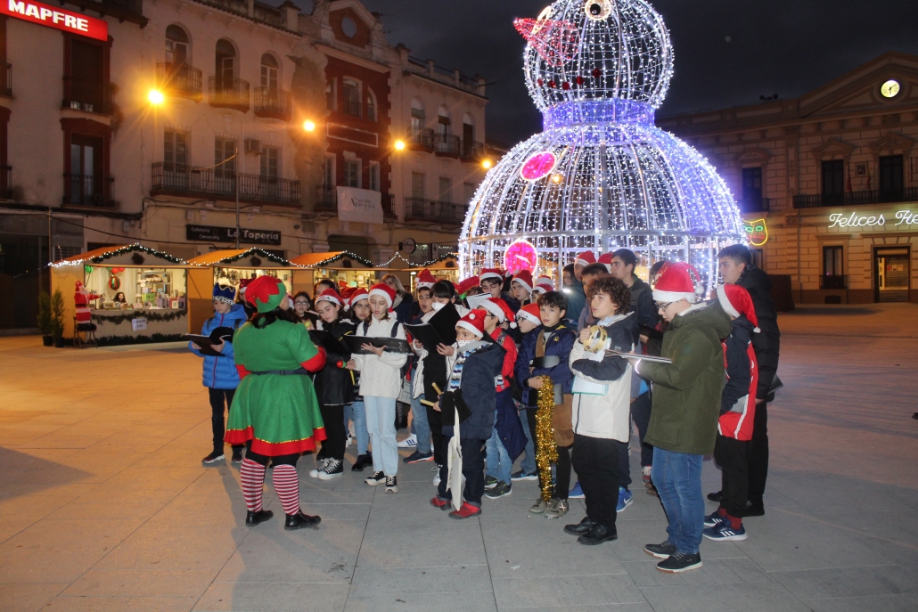 El Conservatorio Profesional de Música sale a la calle por navidad