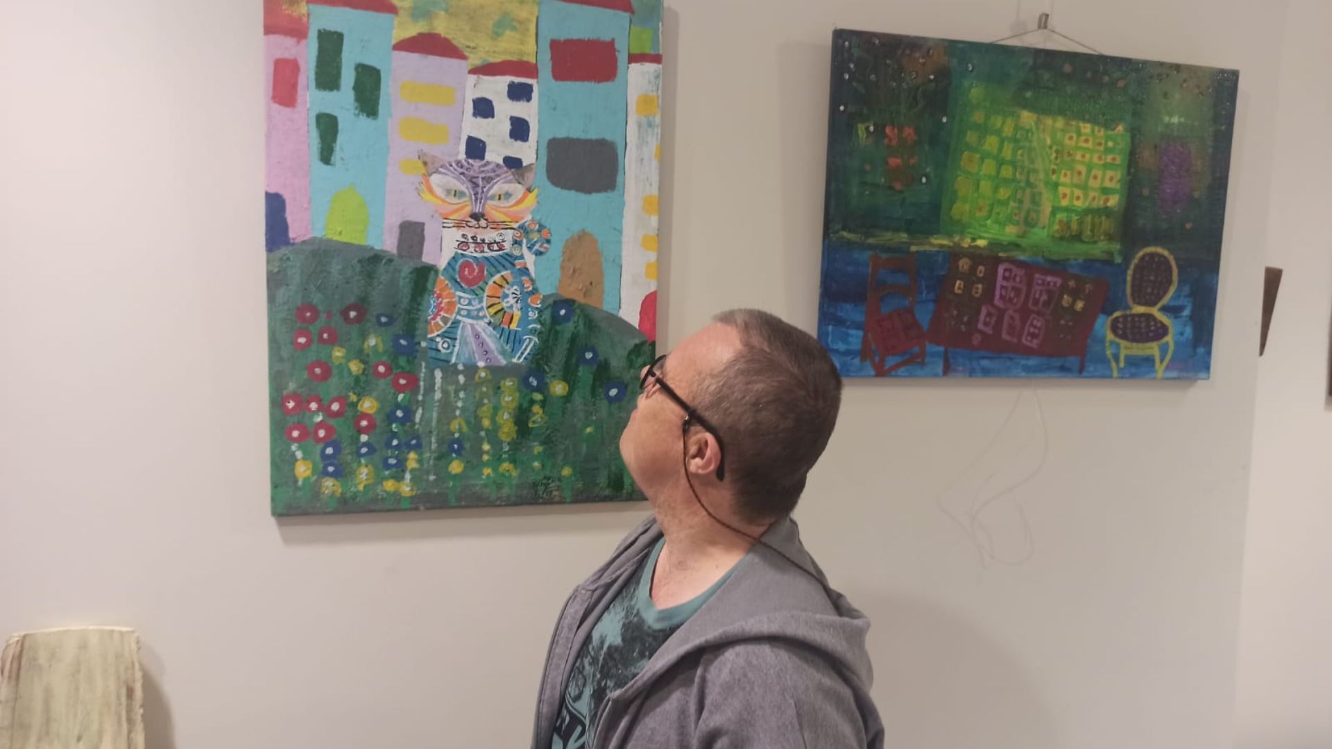 Garaguneko kideek egindako artelanen erakusketa