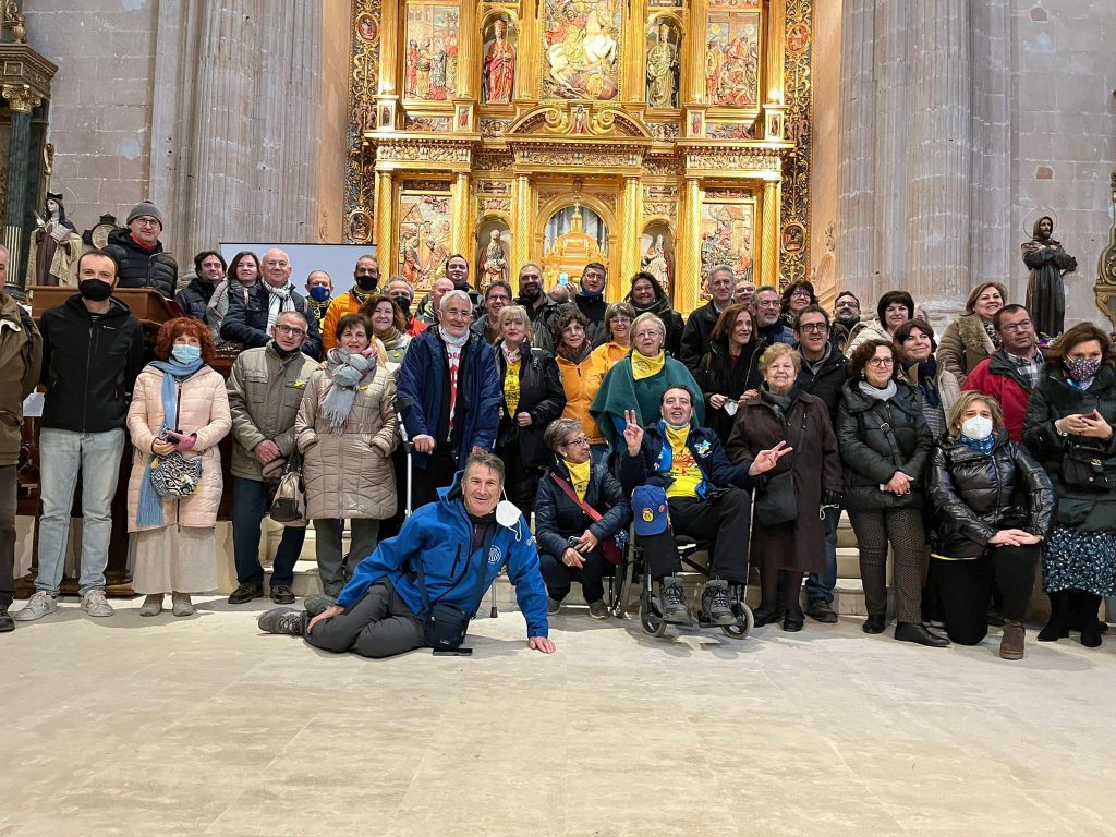 Instalada en la iglesia de San Clemente la baldosa del kilómetro cero del Camino de Santiago Levante-Sureste
