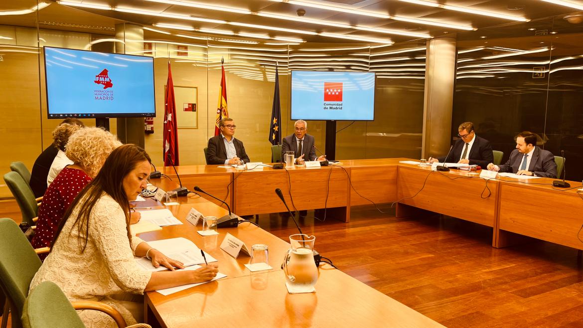 La Comunidad de Madrid concederá ayudas a las agrupaciones de pequeños municipios para sufragar sus gastos de personal