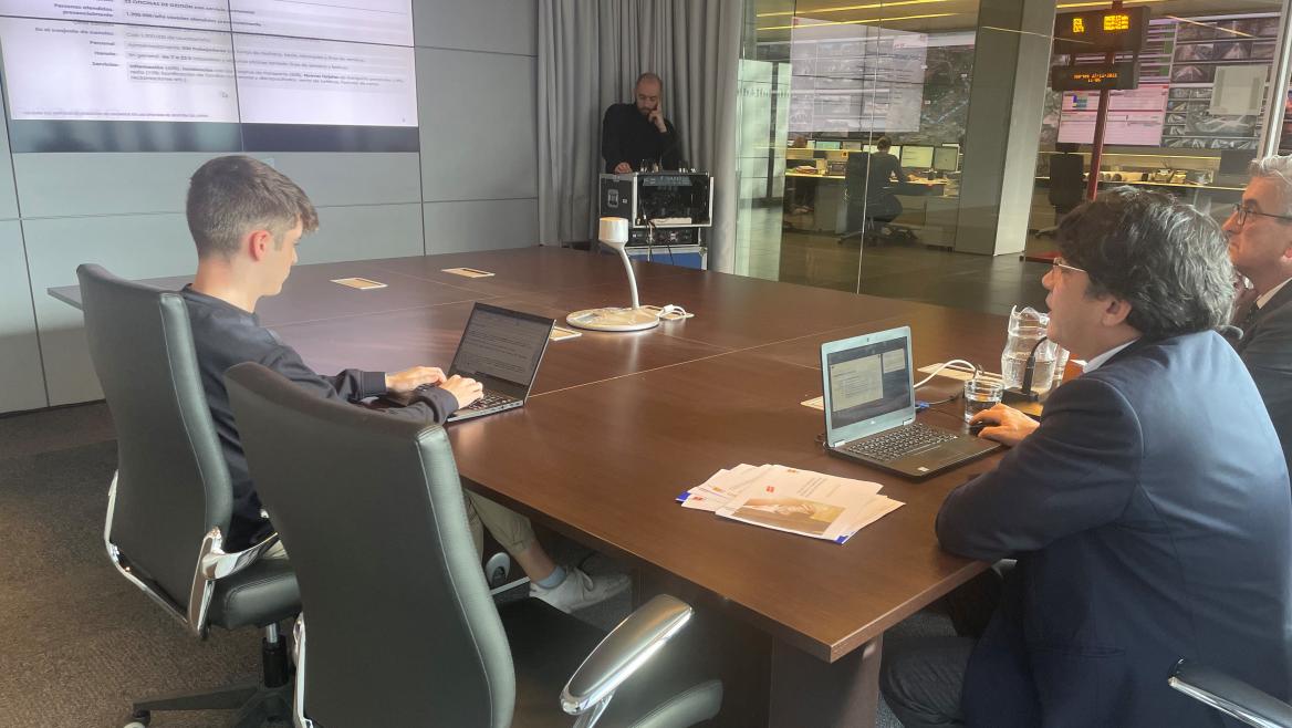 La Comunidad de Madrid obtiene un sobresaliente de los viajeros por la atención que reciben en las oficinas de transporte público