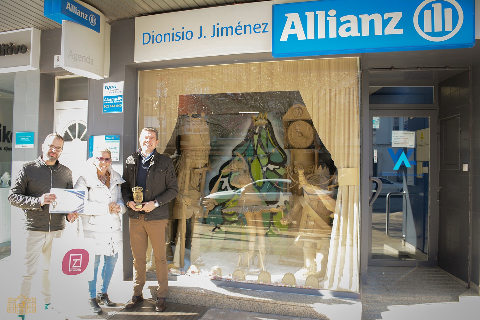 La alcaldesa entrega los premios del Concurso de Escaparatismo