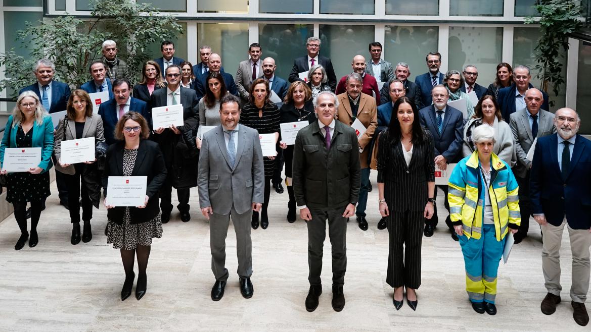 Sanidad reconoce a los centros del SERMAS por su implicación en la Responsabilidad Social