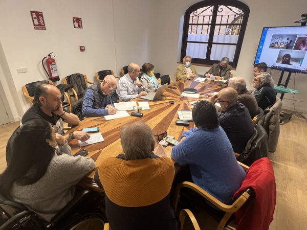 Ayuntamiento de Toledo El equipo de Gobierno informa a los grupos políticos y a las asociaciones vecinales de los Presupuestos Municipales de 2023