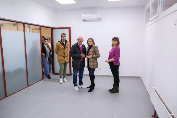 Ayuntamiento de Toledo La alcaldesa supervisa el estado de las obras de ampliación del Centro de Mayores de Santa María de Benquerencia