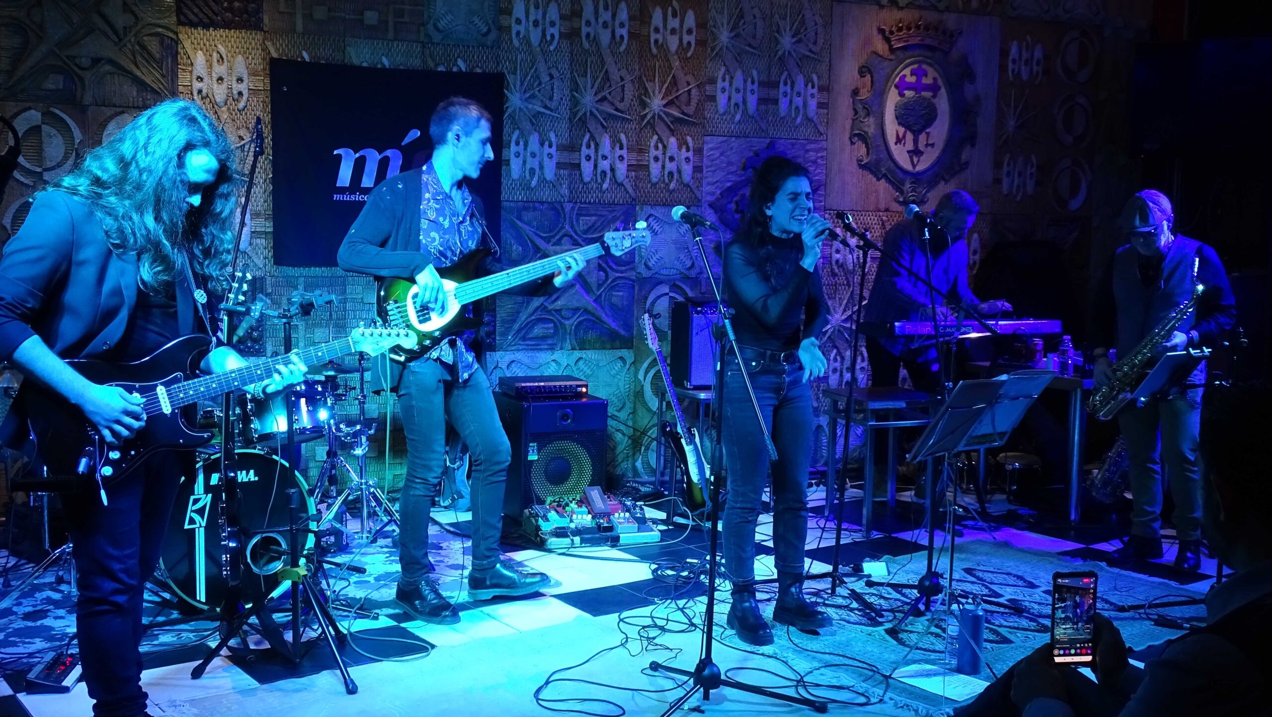 “Camaleones” deleita al público quintanareño en un magnífico concierto en el Círculo de la Amistad ￼