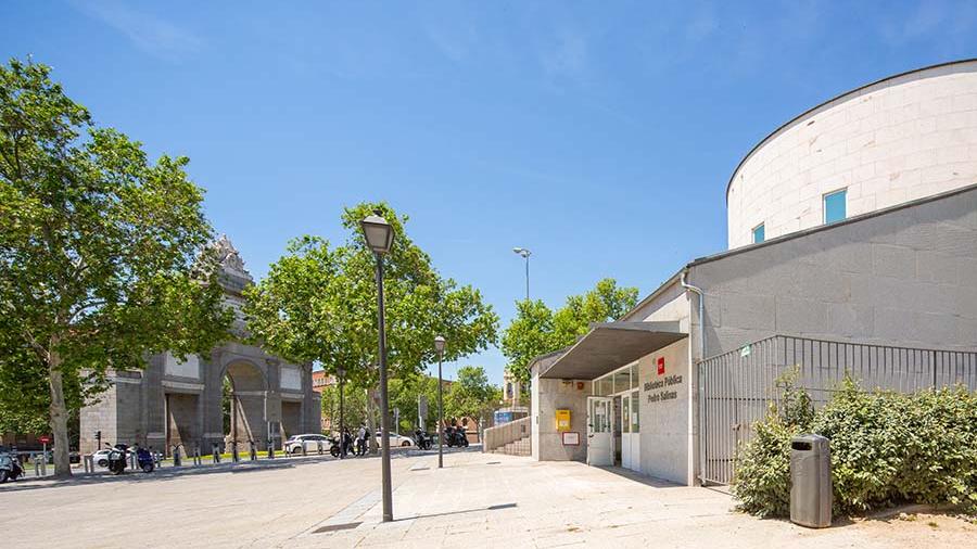 La Comunidad de Madrid organiza talleres e itinerarios guiados gratuitos en sus bibliotecas públicas para mayores de 60 años