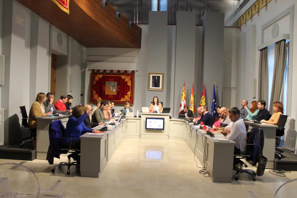 El pleno aprueba los pliegos para la limpieza viaria y de edificios públicos