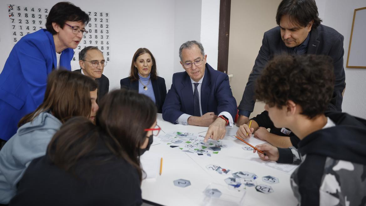 La Comunidad de Madrid aplicará Big Data e Inteligencia Artificial para prevenir el abandono educativo temprano
