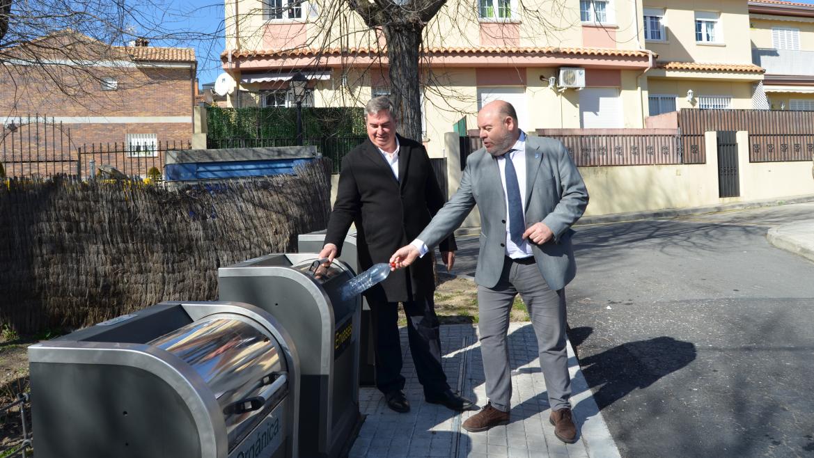 La Comunidad de Madrid finaliza en Navalagamella la construcción de las primeras islas ecológicas para el tratamiento de residuos urbanos