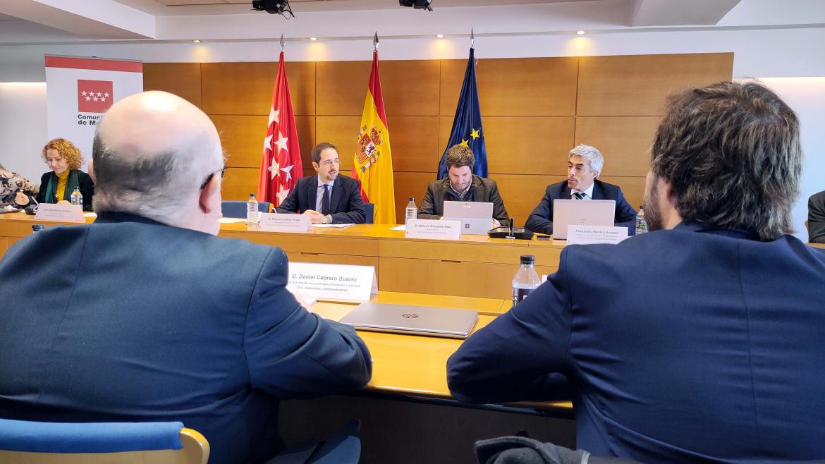 La Comunidad de Madrid reúne una mesa de expertos para recoger aportaciones sobre emprendimiento en la región