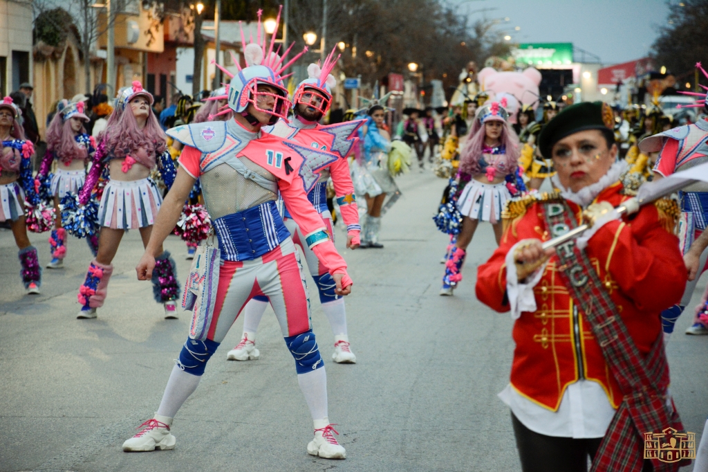‘El Burleta’, de Campo de Criptana y ‘Déjame que te cuente’, de Villafranca de los Caballeros, primeros premios en el Desfile Nacional de Carnaval