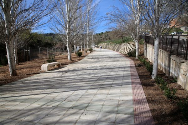 Ayuntamiento de Toledo La alcaldesa visita la obra del Paseo de Don Vicente que ha sido reforzada para mayor seguridad en la canalización del arroyo
