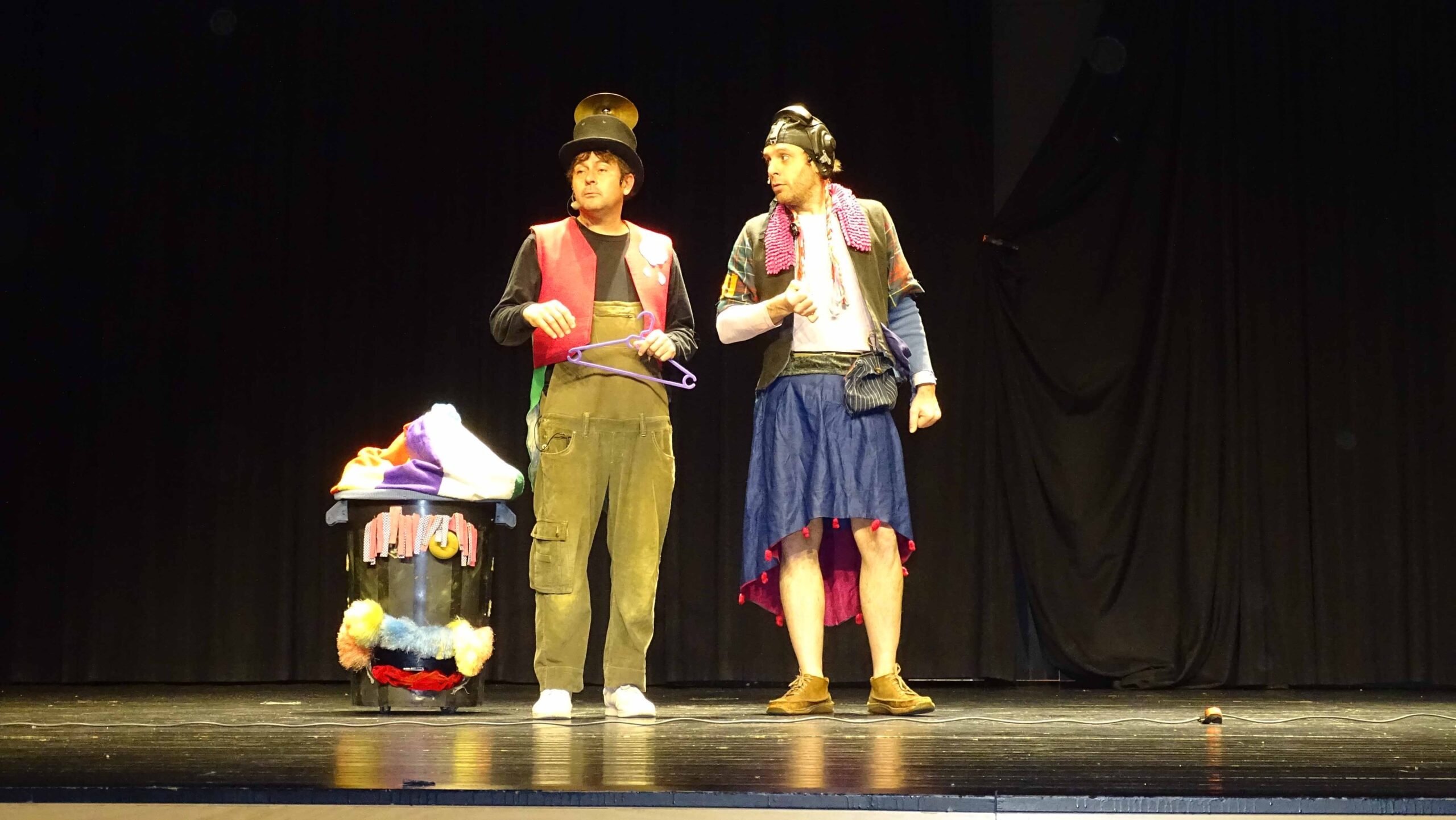 Delfo Teatro representa la obra “Las Olimpiadas de las Mujeres” para primaria