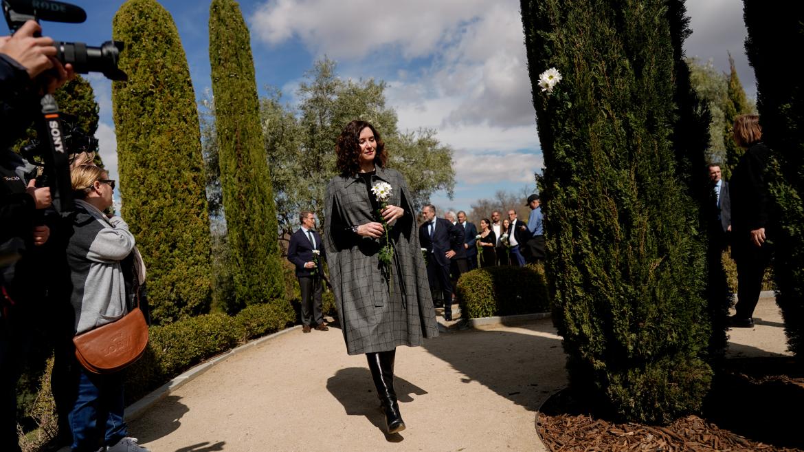 Díaz Ayuso asiste al homenaje a las víctimas de los atentados del 11-M organizado por la AVT con motivo del 19º aniversario
