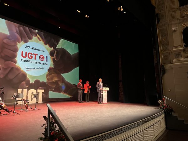 El Gobierno local felicita a UGT en su 30 aniversario y destaca su labor a favor del desarrollo de la sociedad castellanomanchega - Ayuntamiento de Toledo