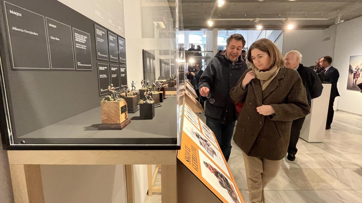 La Comunidad de Madrid dedica una exposición a miniaturas basadas en cuadros de Ferrer-Dalmau