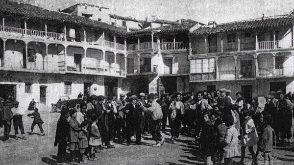 La Comunidad de Madrid recuperará la historia de las plazas municipales de la región con una muestra fotográfica inédita