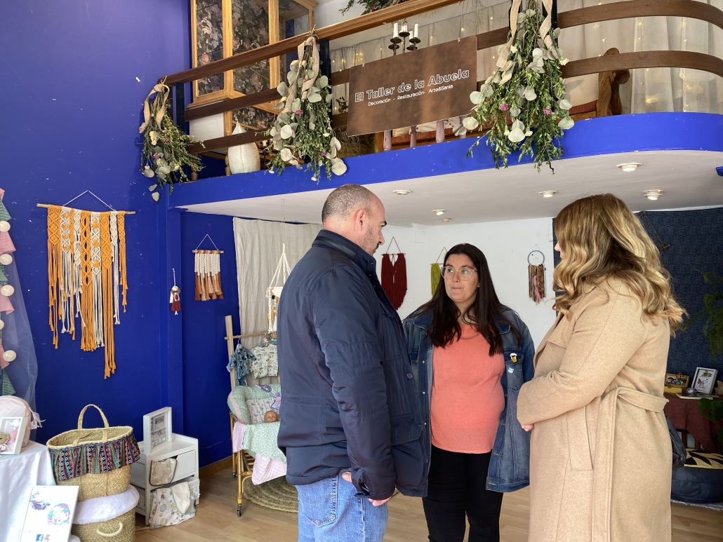 Las artesanas de la Asociación Jayanes celebran el Día Internacional del Artesano