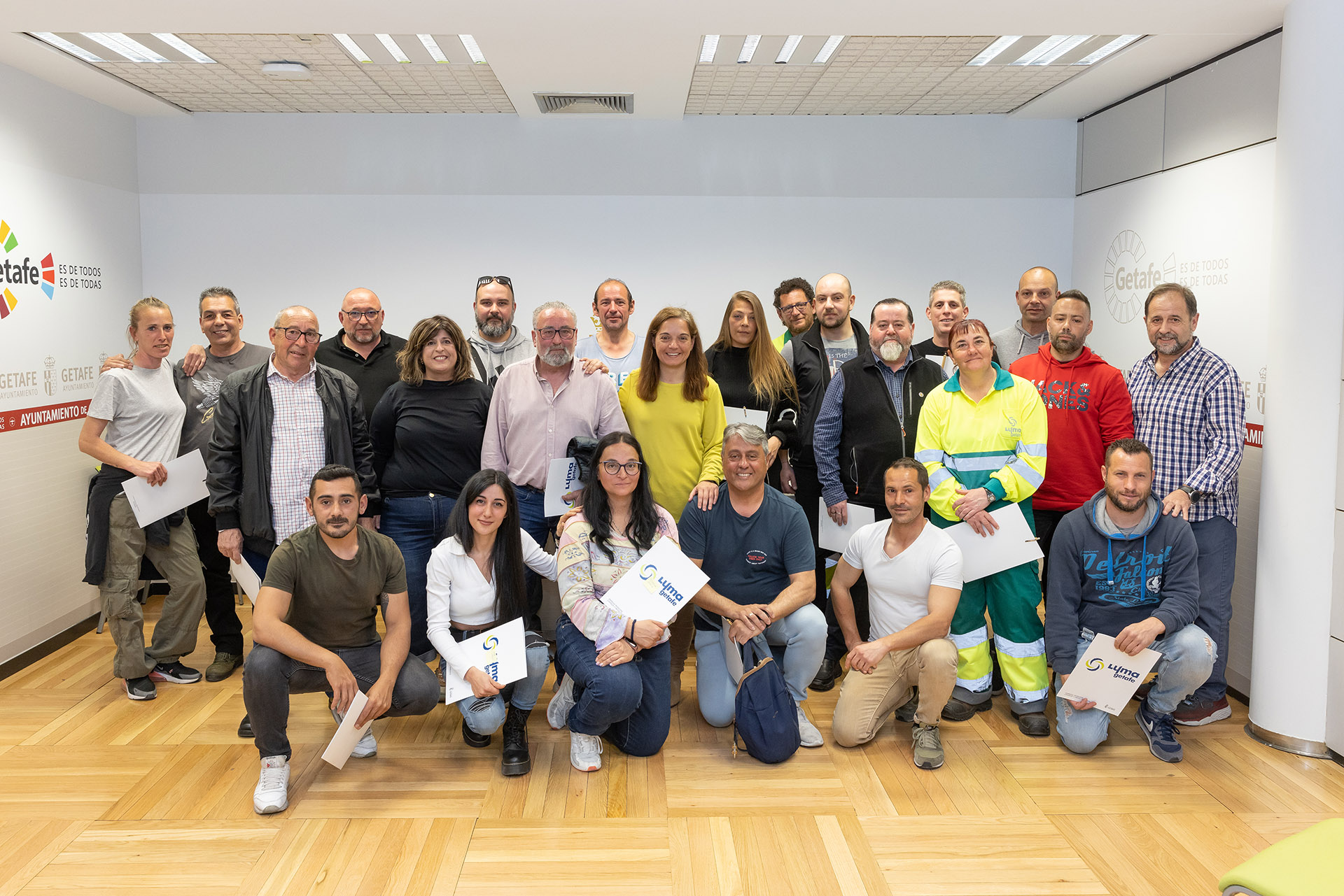 Otros 25 trabajadores de LYMA firman sus contratos indefinidos