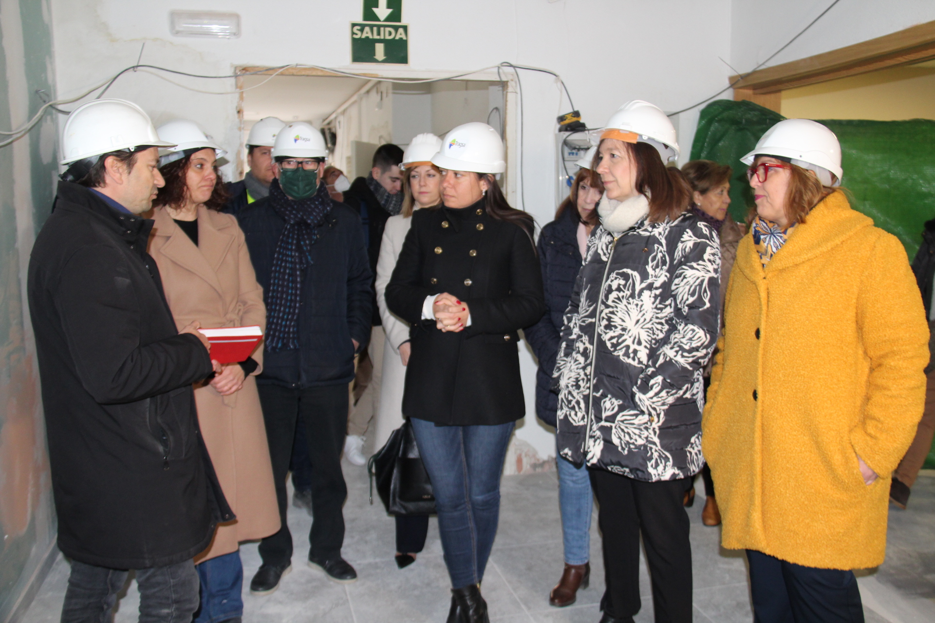 Rosa Melchor acompaña a la consejera de Bienestar Social en su visita a las obras del Centro de Mayores