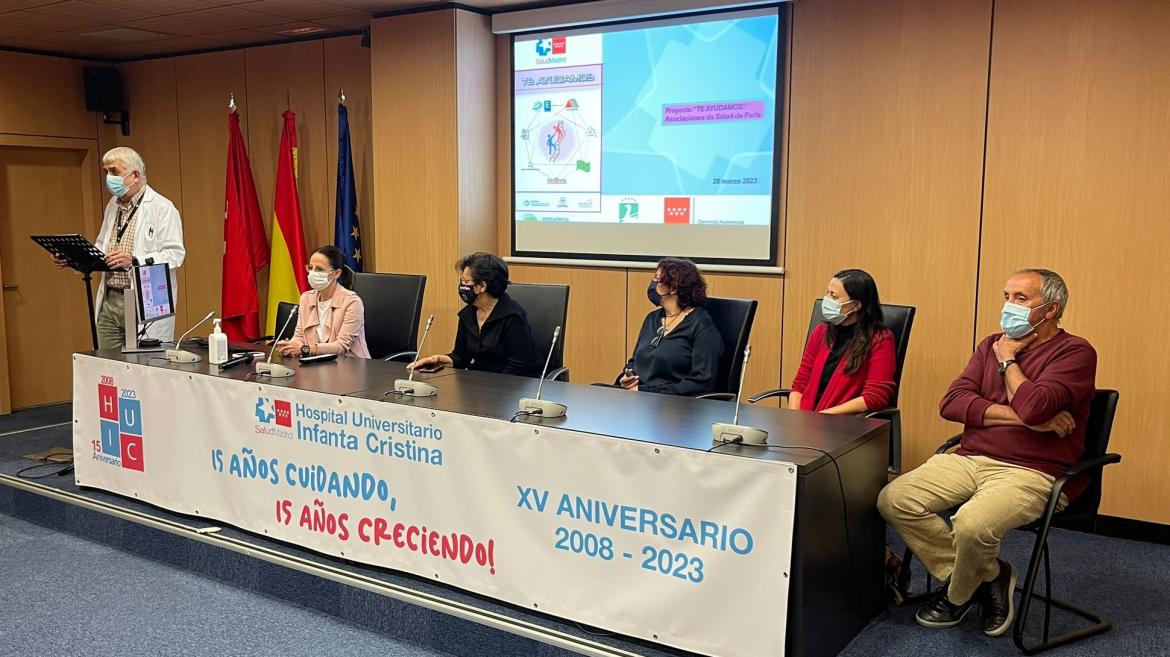 Atención Primaria presenta el proyecto "Te Ayudamos" sobre asociaciones de ayuda mutua de Parla