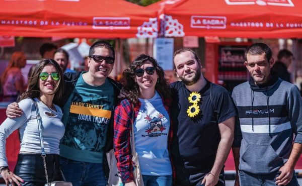 Ayuntamiento de Toledo El ‘Aperitindie’ abre el programa de ocio juvenil ‘Primavera Abierta’ con música, gastronomía y artesanía