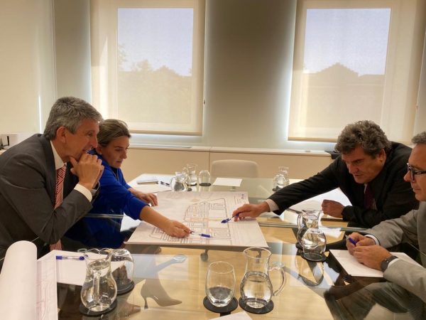 Ayuntamiento de Toledo La alcaldesa muestra su “gran satisfacción” tras reunirse con el ministro de Seguridad Social por el Nuevo Palomarejos