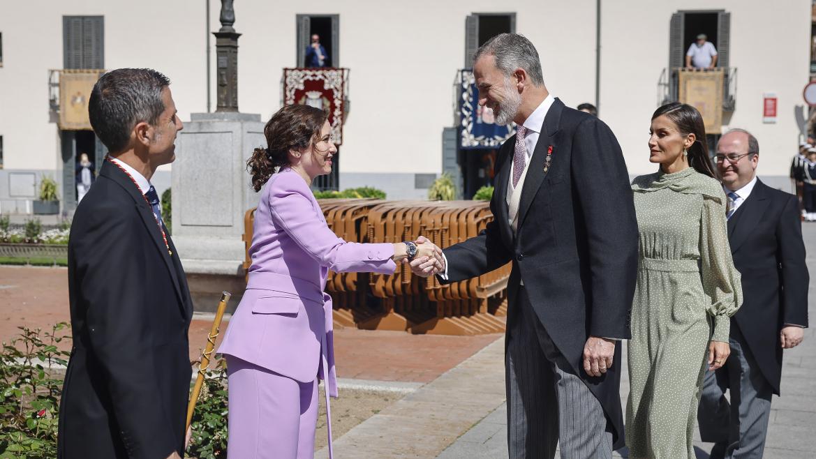 Díaz Ayuso asiste a la entrega del Premio Cervantes al poeta venezolano Rafael Cadenas