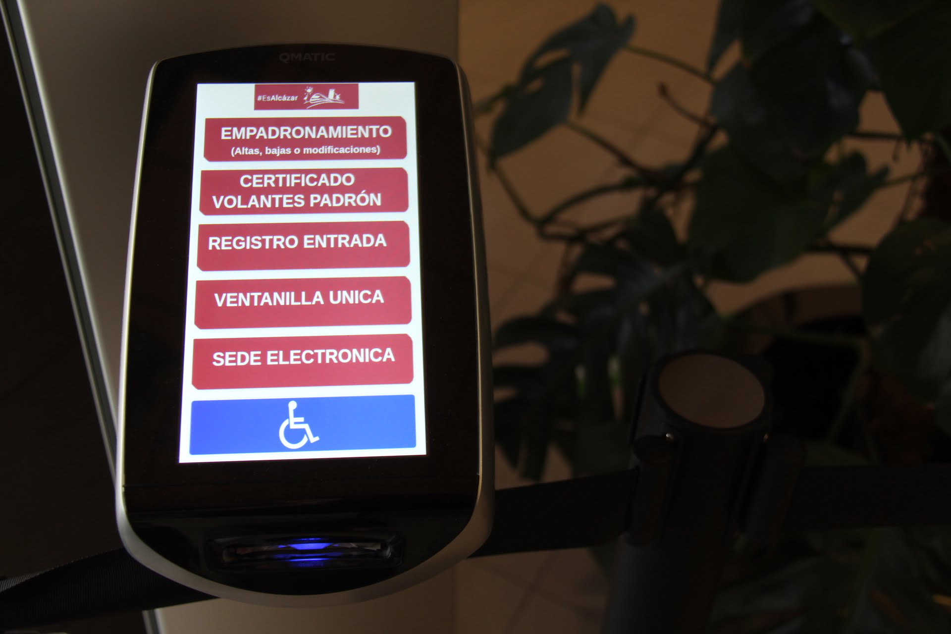 El Ayuntamiento de Alcázar implementa la preferencia de atención a ciudadanos con discapacidad en todos sus servicios