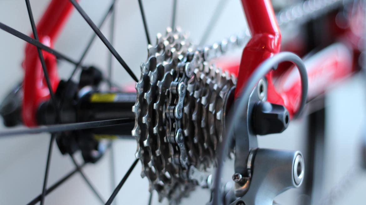 La Comunidad de Madrid aumenta un 35% sus ayudas para la compra de motos, ciclomotores, bicicletas y patinetes cero emisiones