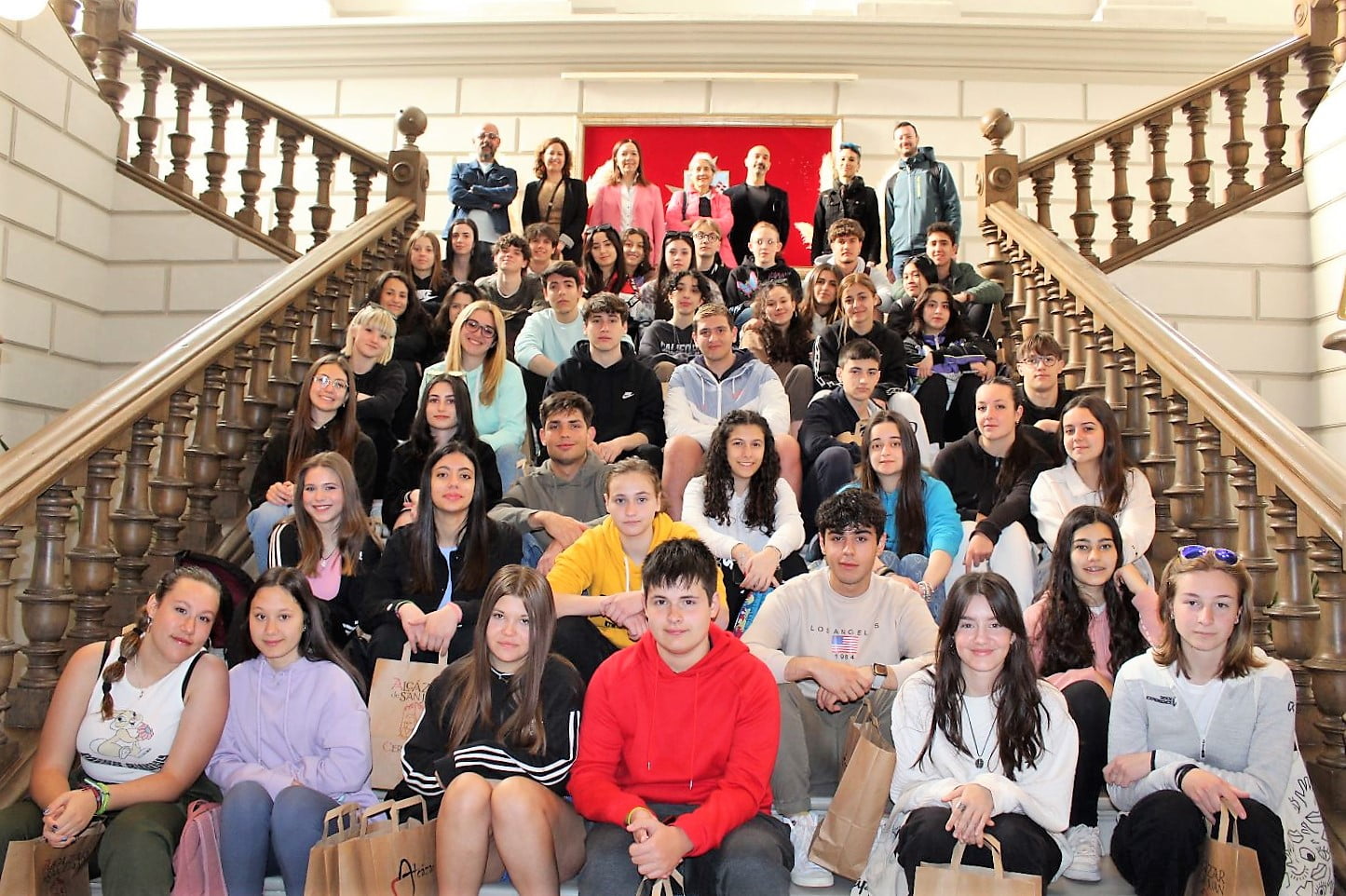 La alcaldesa recibe a veintidós estudiantes italianos de intercambio Erasmus