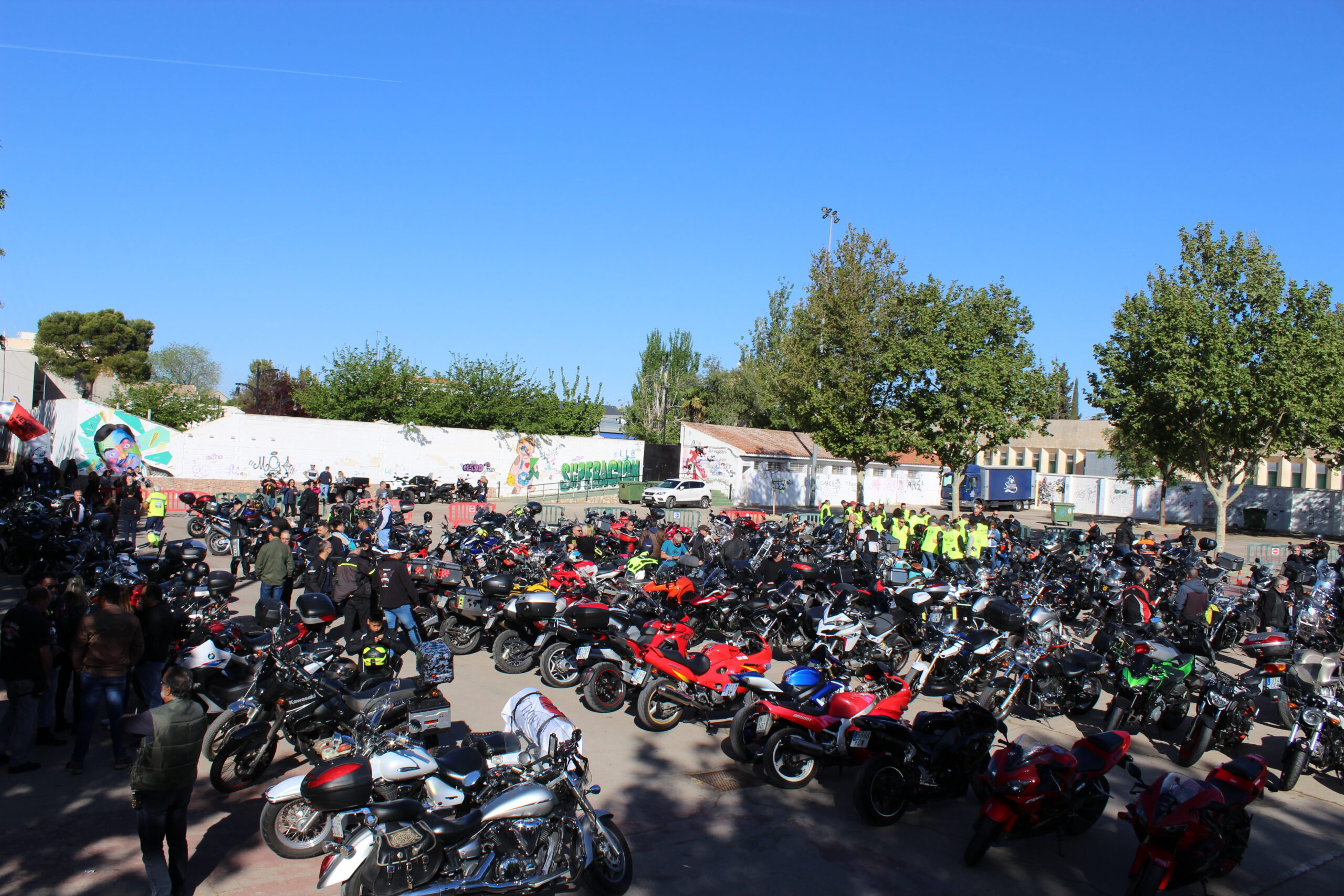 MOTORISTAS DE TODA ESPAÑA VIAJAN HASTA QUINTANAR PARA UNIRSE A LA I GALA CAPAZ