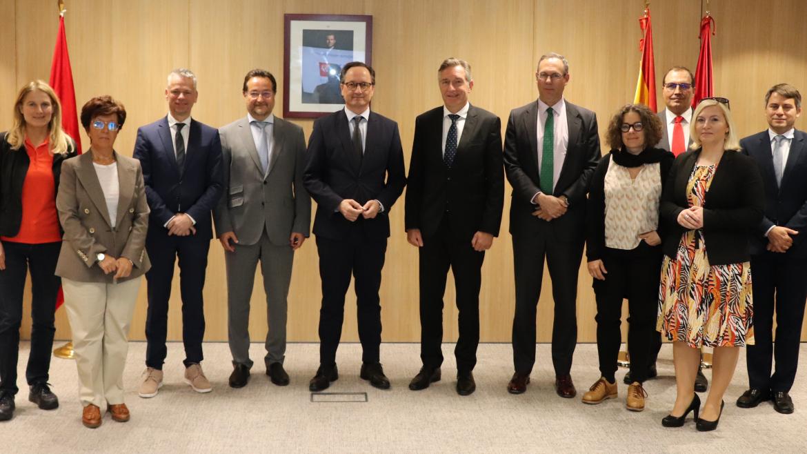 Una delegación del Consejo Federal de Austria visita el SERMAS para conocer el funcionamiento del sistema sanitario madrileño
