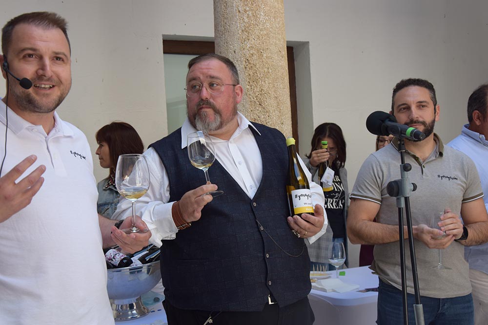 Cata de vino solidaria en Quintanar a beneficio de Asprodiq