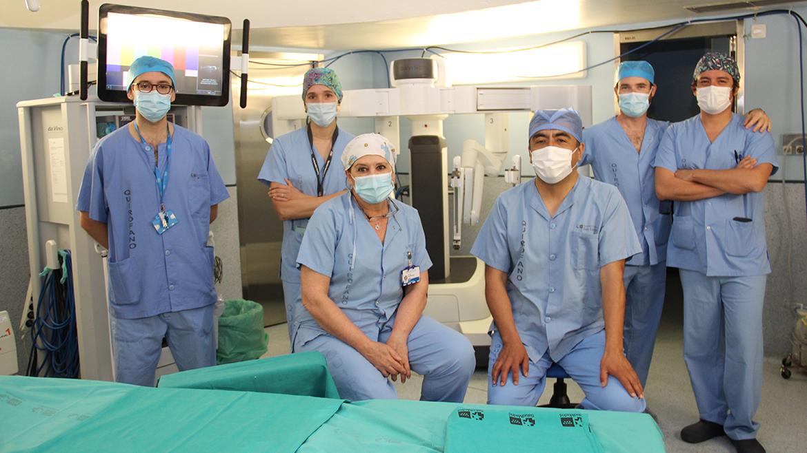Cirujanos pediátricos del Hospital Clínico San Carlos extirpan parte del pulmón de una adolescente con cirugía robótica