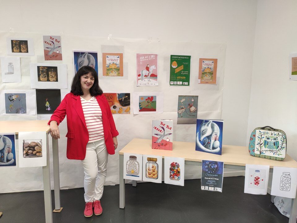 Clara Ortega jugaba con el tiempo en la Biblioteca de Quintanar