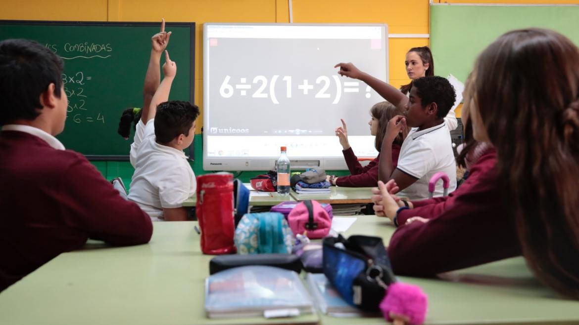 La Comunidad de Madrid agiliza las listas de interinos docentes para cubrir con más rapidez las vacantes