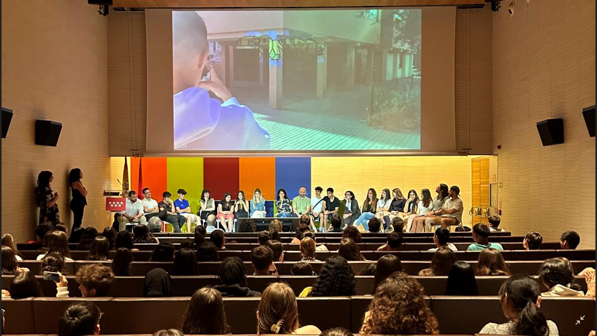 La Comunidad de Madrid enseña a más de 140 estudiantes a explorar el paisaje cultural de la región a través de la fotografía