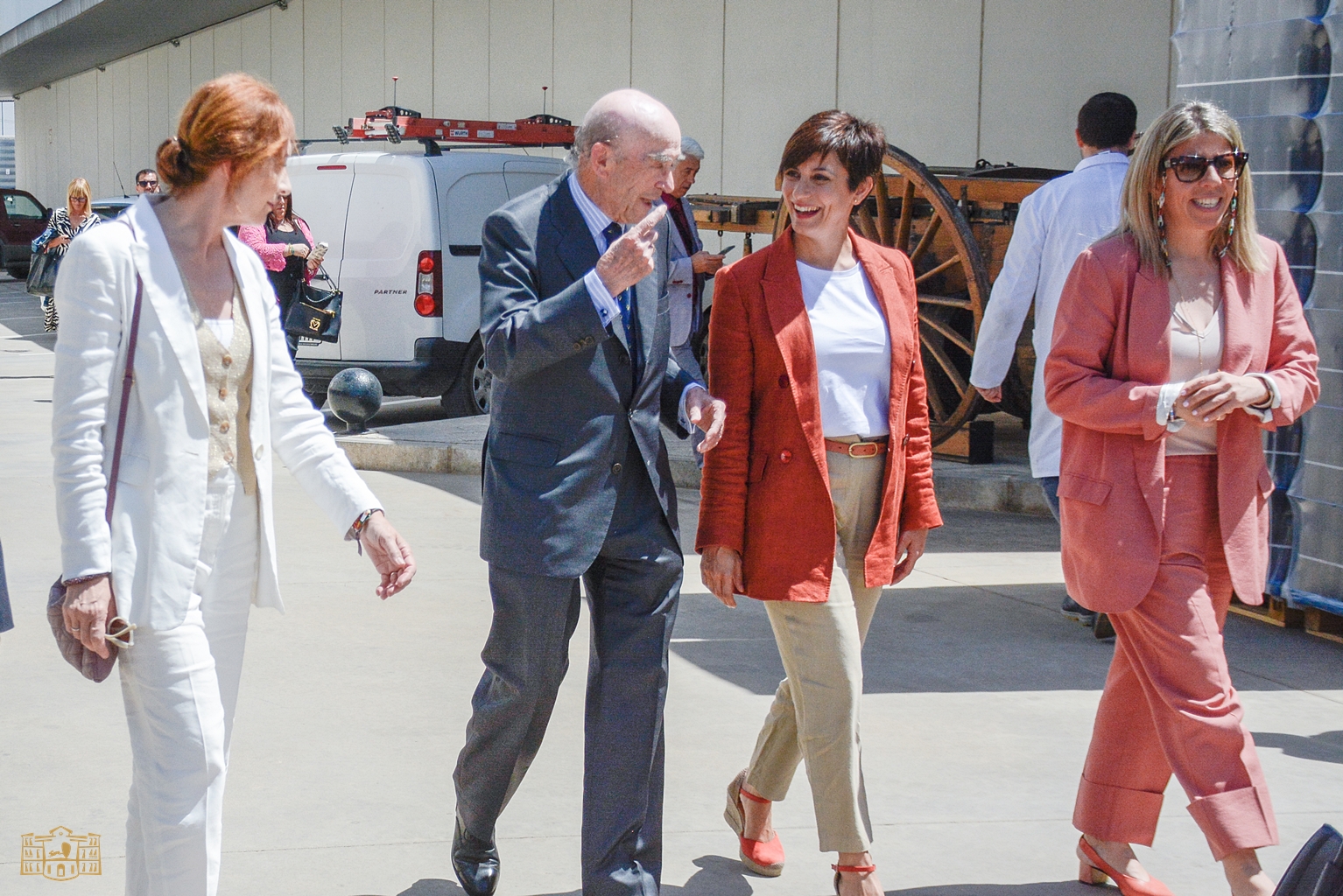 La alcaldesa y la ministra de Política Territorial visitan PRAMAR y Virgen de las Viñas Bodega y Almazara