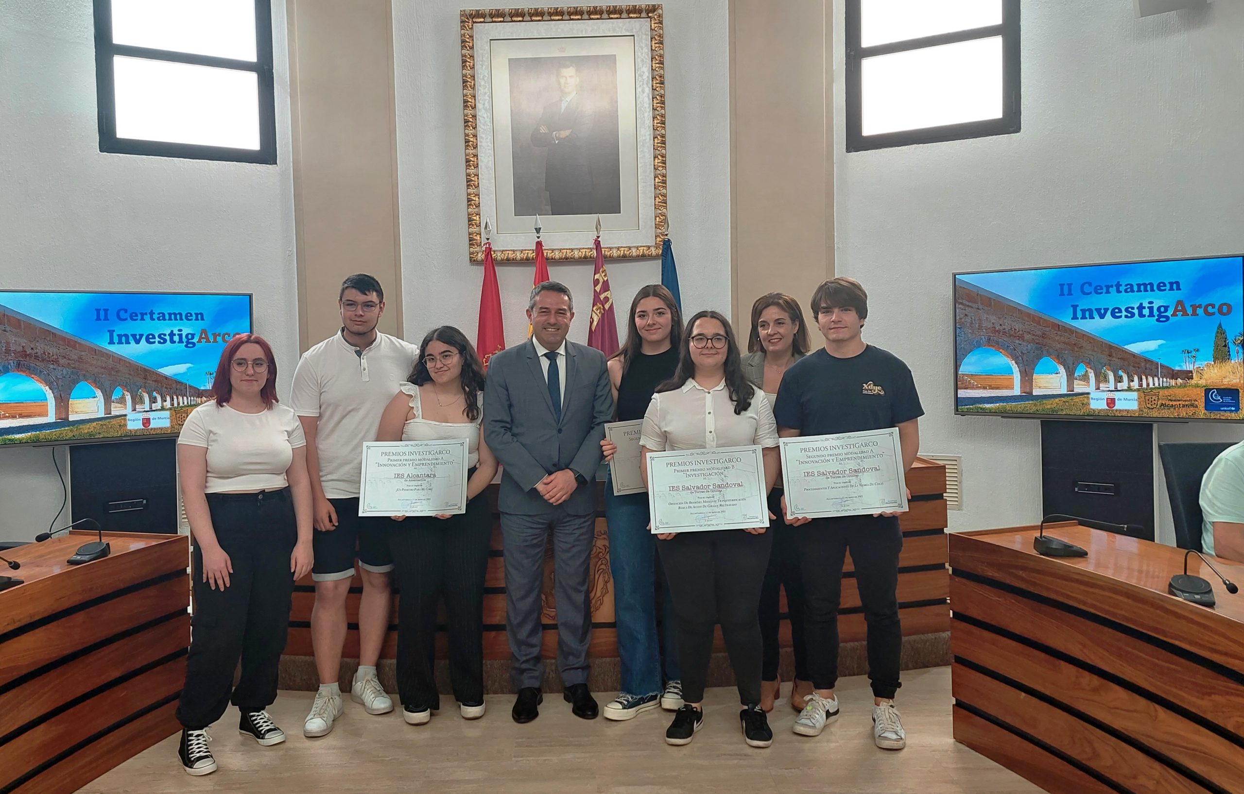 Los IES Alcántara de Alcantarilla y Salvador Sandoval de Las Torres de Cotillas ganan los premios InvestigArco