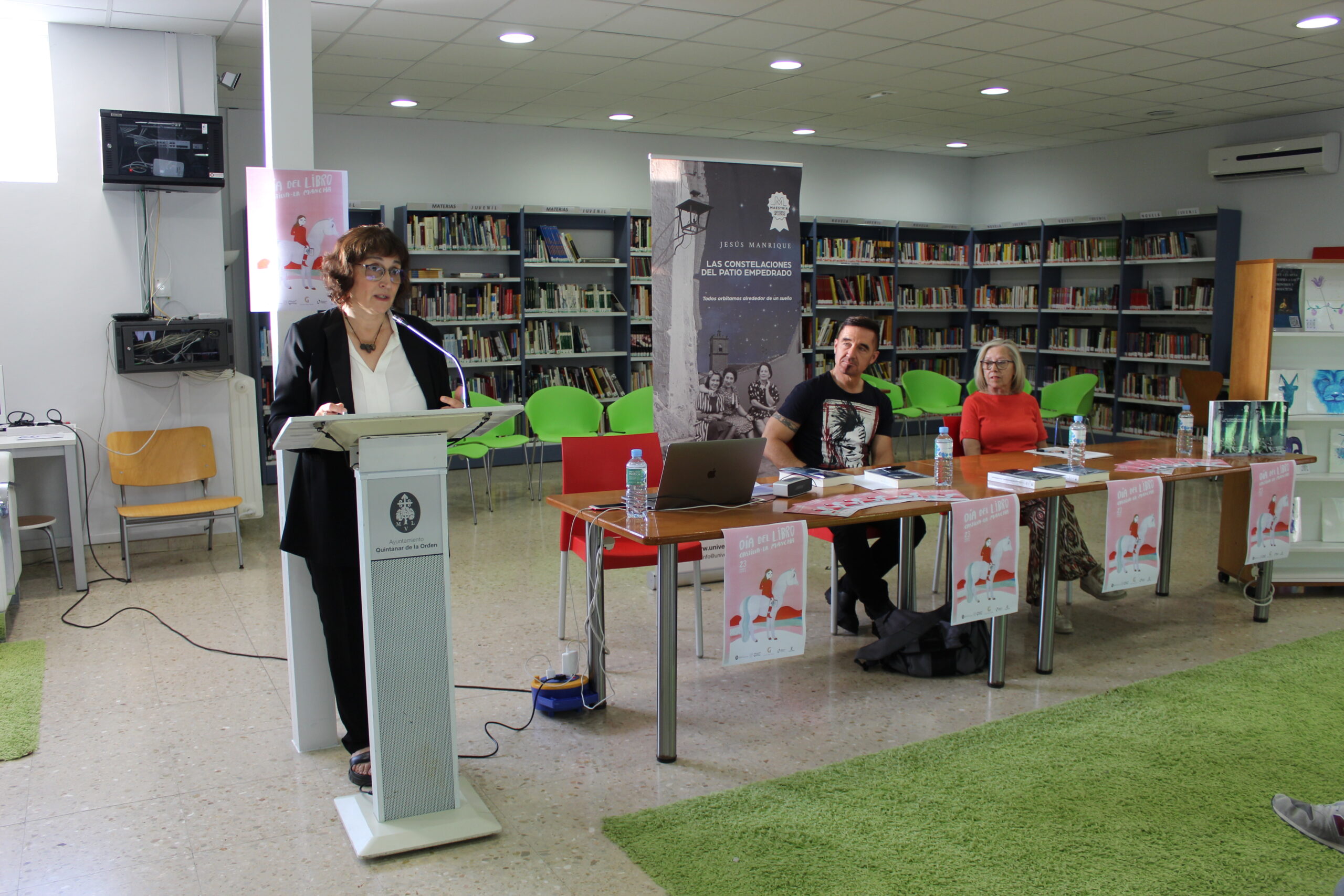Presentación de “Las constelaciones del patio empedrado”
