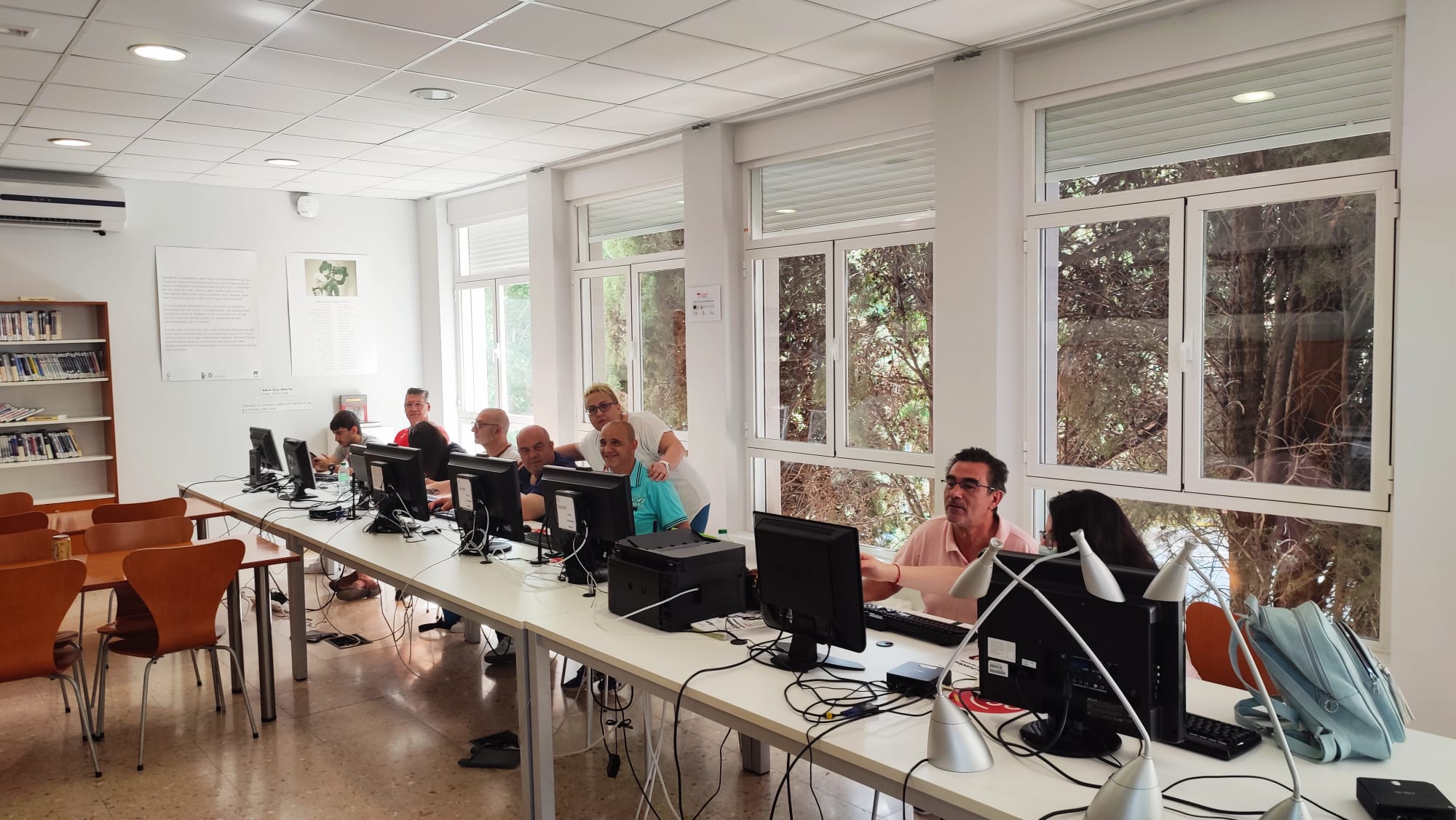 Taller de Búsqueda de Empleo en la Biblioteca Pública Municipal de Quintanar