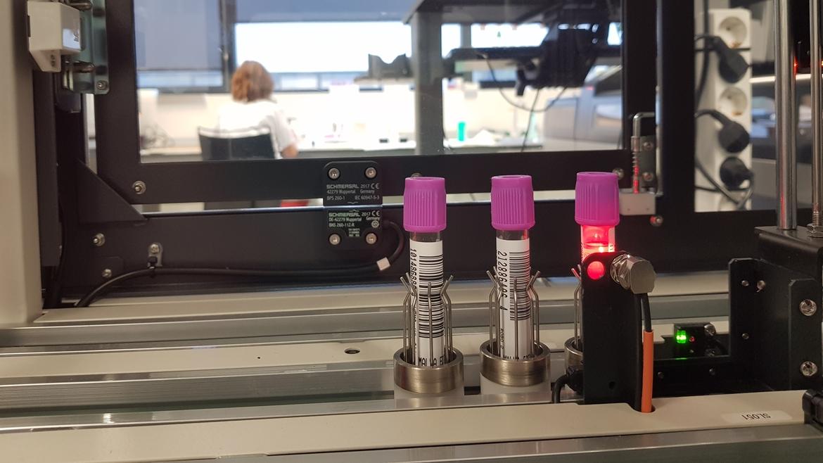 Los laboratorios del Hospital 12 de Octubre, avalados para acreditar nuevos procesos y técnicas de forma flexible
