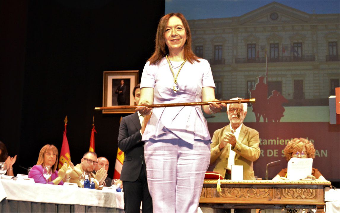 Rosa Melchor es investida alcaldesa de Alcázar de San Juan por tercera vez consecutiva