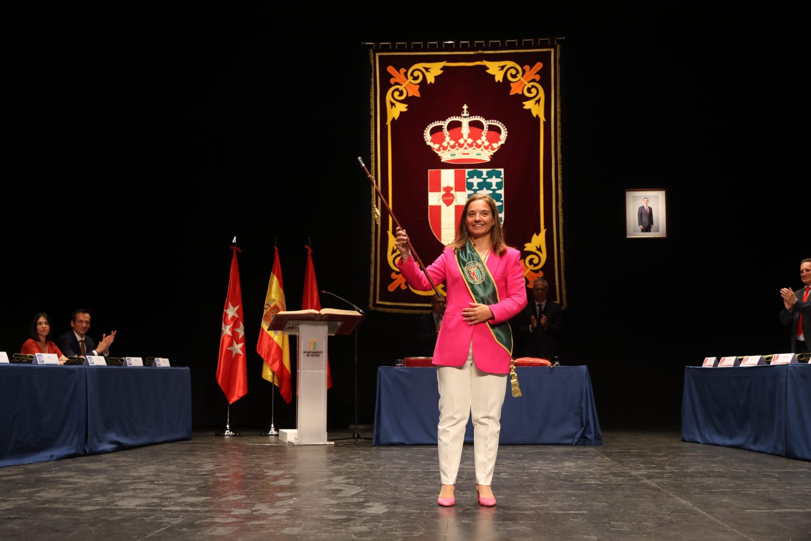 Sara Hernández es investida alcaldesa por mayoría absoluta