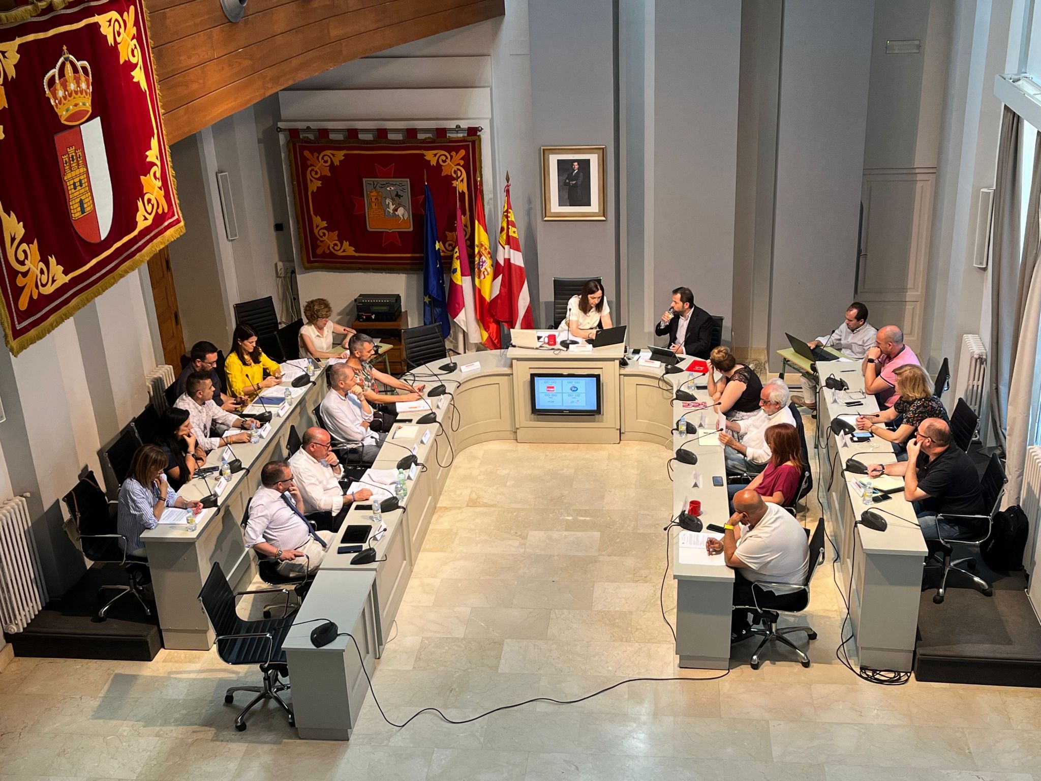 Se aprueba la distribución de concejalías y régimen de liberaciones en el primer Pleno de la legislatura 2023-2027
