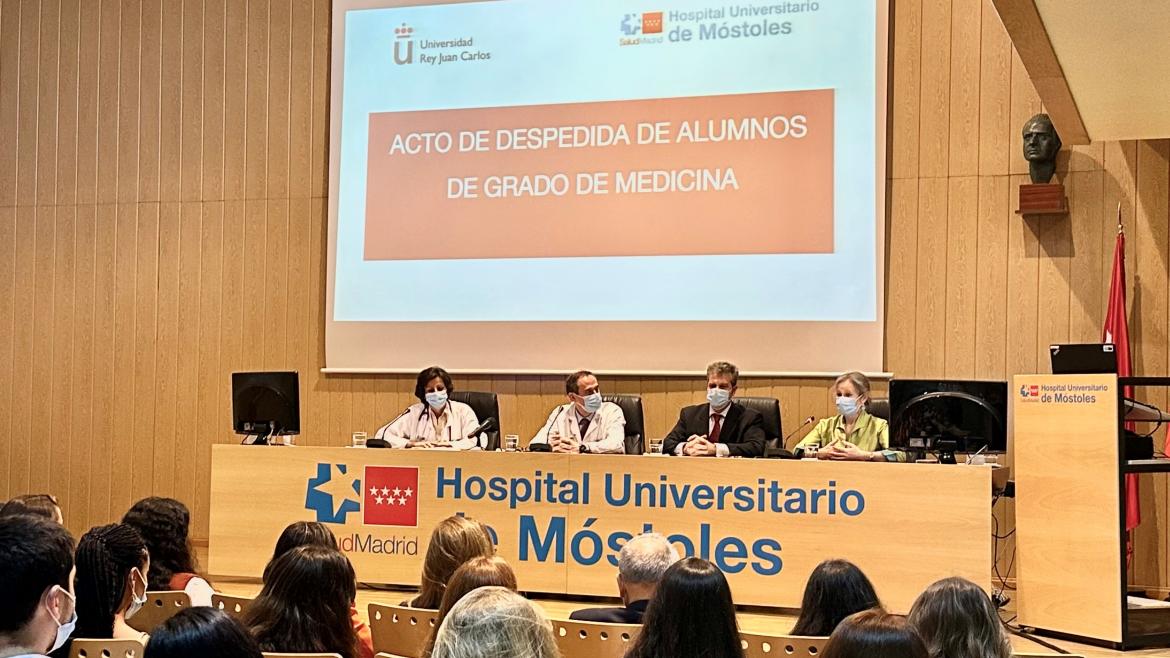 Se gradúa la sexta promoción de Medicina de la Universidad Rey Juan Carlos formada en el Hospital de Móstoles