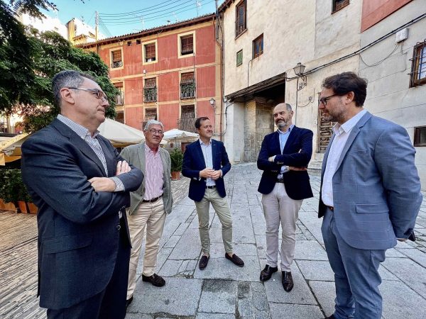 Ayuntamiento de Toledo El alcalde de Toledo inaugura las visitas a las excavaciones en la Plaza del Corral de Don Diego