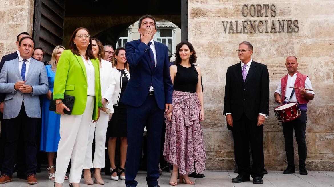 Díaz Ayuso acompaña a Mazón en su toma de posesión y confía en revitalizar el eje Madrid- Valencia